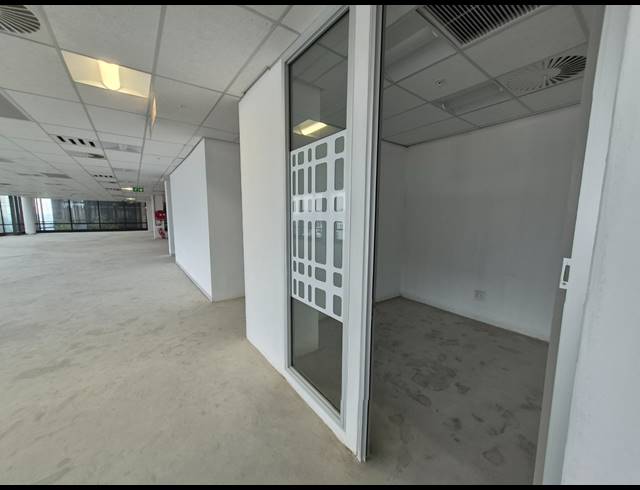 1,789M² OFFICE TO LET IN ROSEBANK